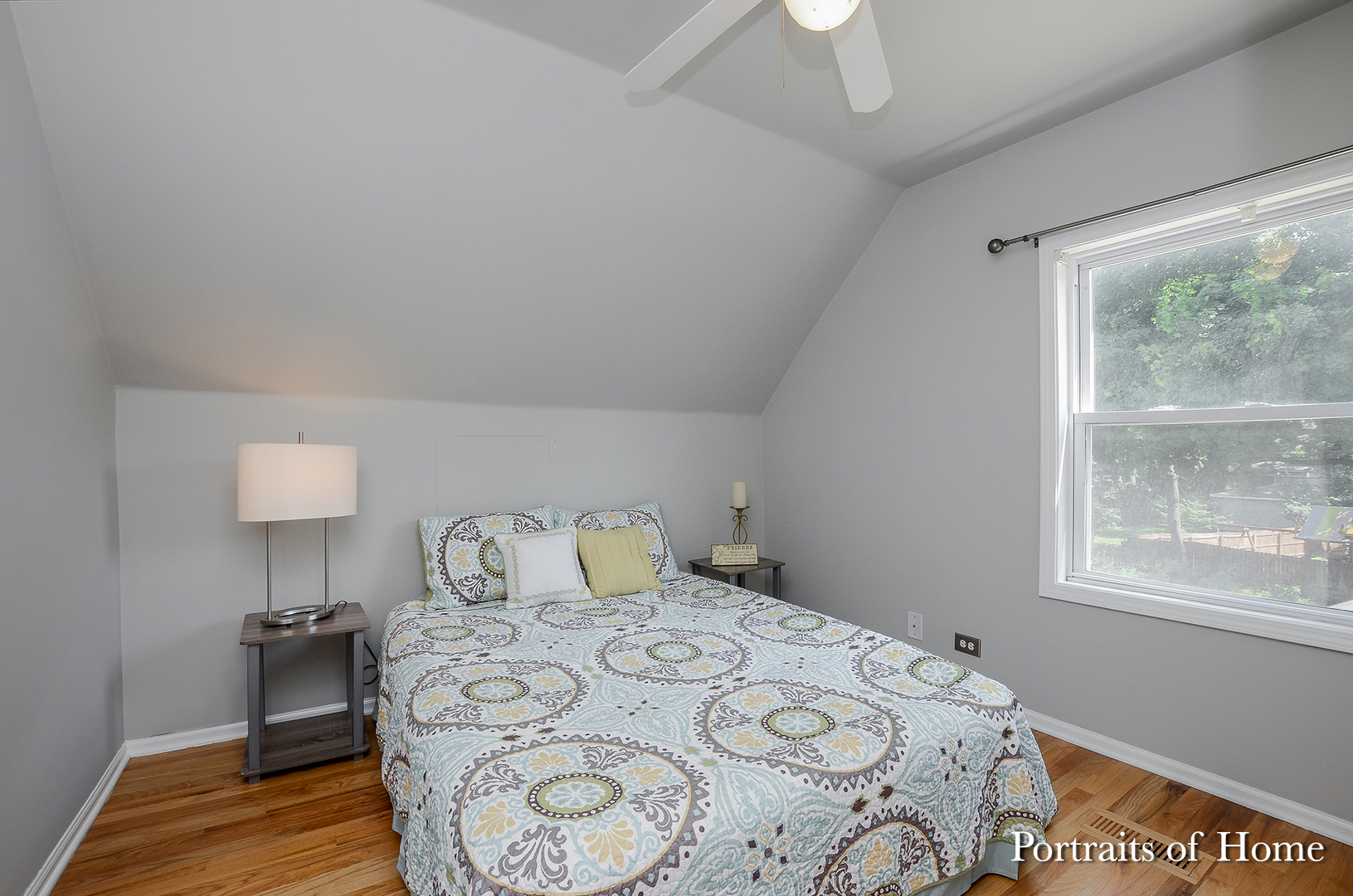 408 Crescent Street Wheaton, IL 60187 - Photo 19 of 36 a bedroom with a bed and a window