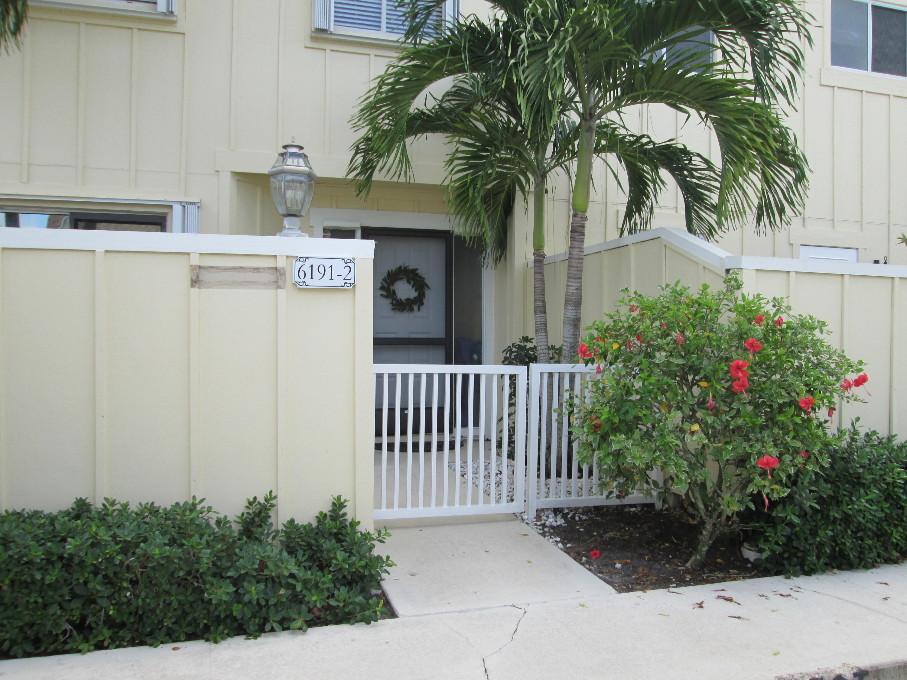 6191 Riverwalk Lane, Unit 2 Jupiter, FL 33458 - Photo 2 of 21 IMG_1376