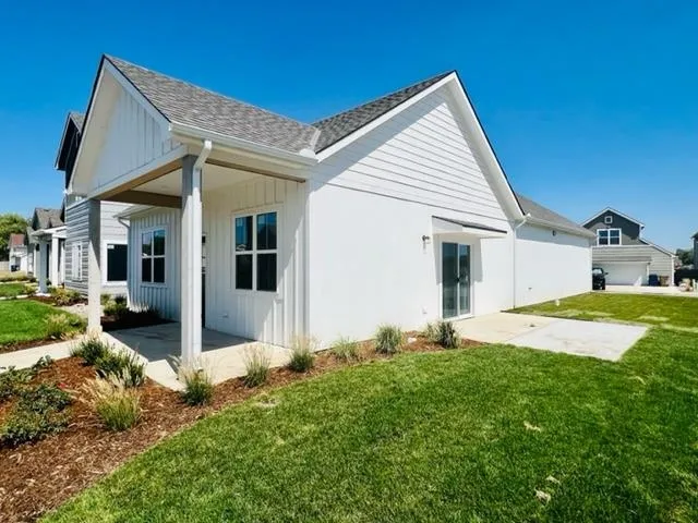 $279,690 | 429 East Douglas Avenue, Andover, KS 67002