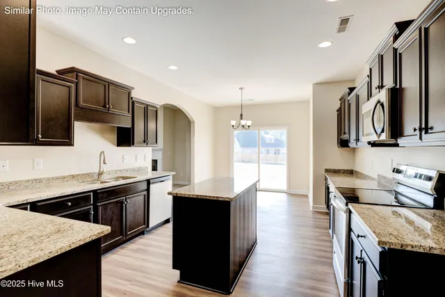 $430,900 | 1113 Lunenburg Place, Unit LOT 87, Richlands, NC 28574