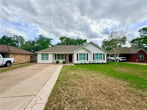 $1,900 | 3209 Bonham Drive, Bryan, TX 77803