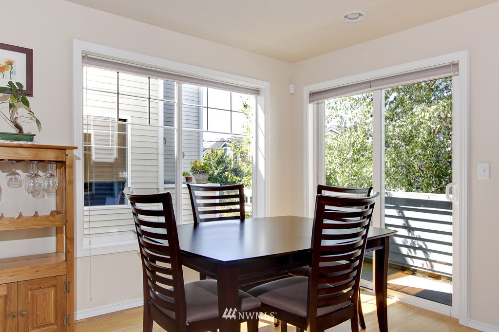 8542 Midvale Avenue North, Unit A Seattle, WA 98103 - Photo 9 of 15