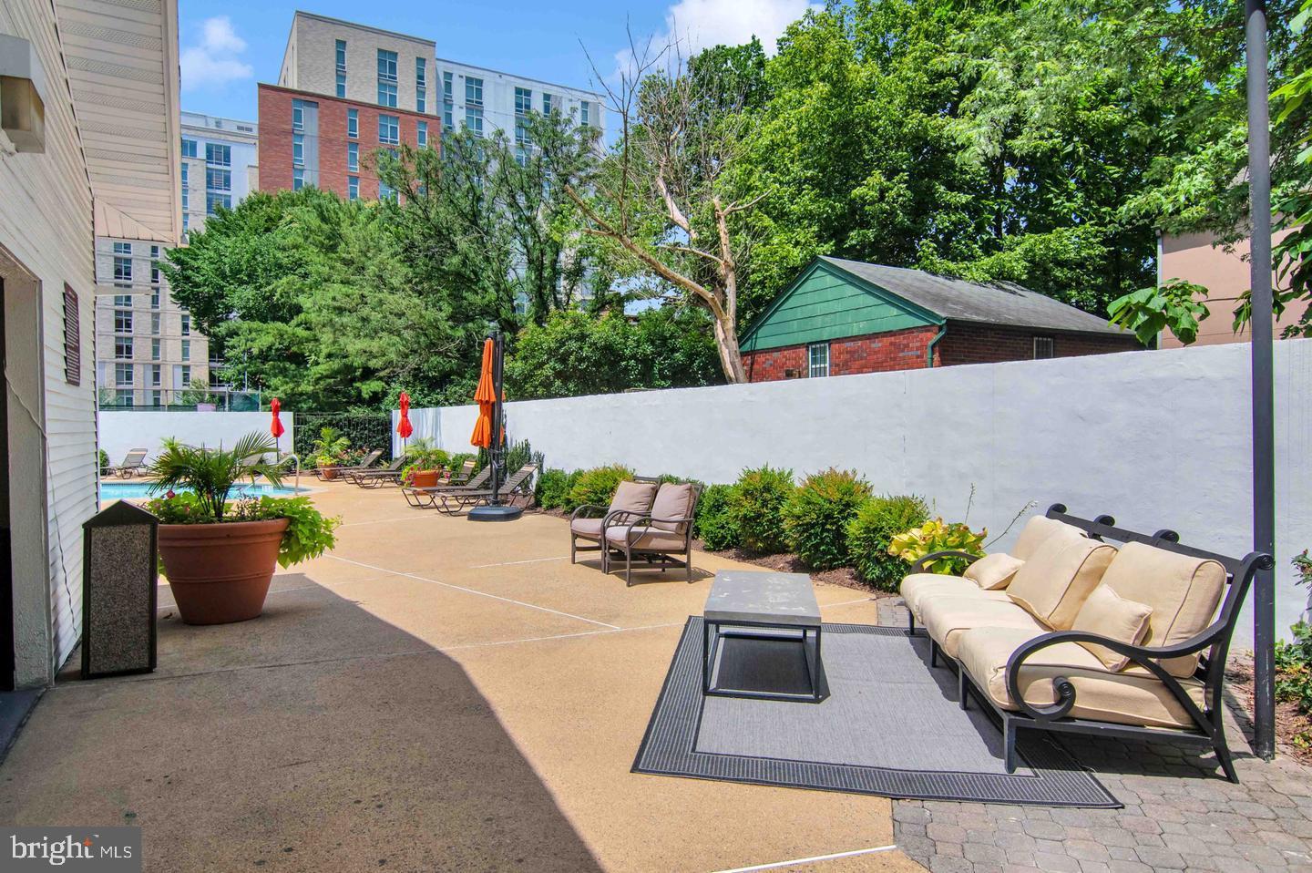 1530 Key Boulevard, Unit 715 Arlington, VA 22209 - Photo 33 of 41 a view of outdoor space yard and patio