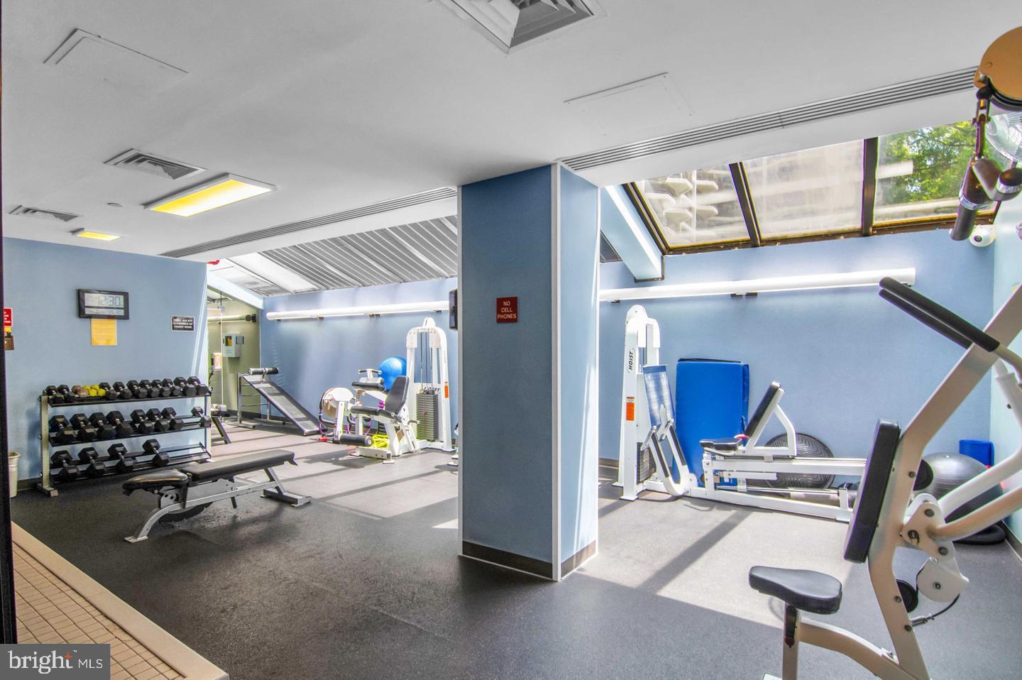 1530 Key Boulevard, Unit 715 Arlington, VA 22209 - Photo 37 of 41 a view of a room with gym equipment