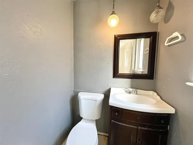 $315,000 | 1900 Robinson Street, Irving, TX 75060