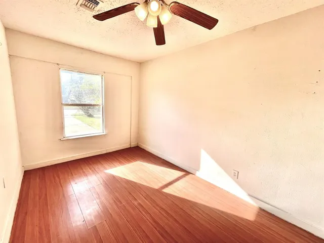 $315,000 | 1900 Robinson Street, Irving, TX 75060