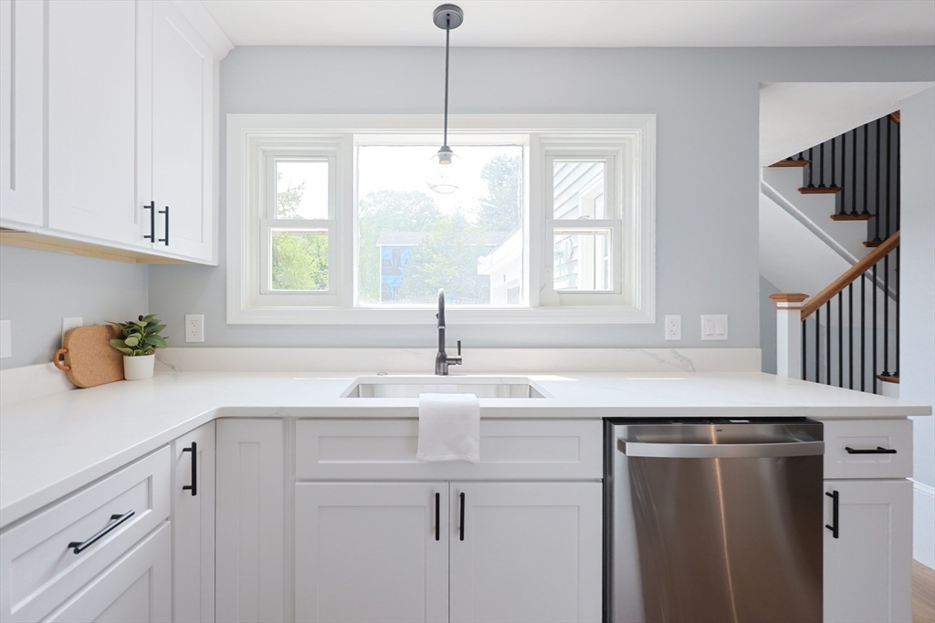 18 Beaumont Road Worcester, MA 01604 - Photo 19 of 40 Gallery Image 19