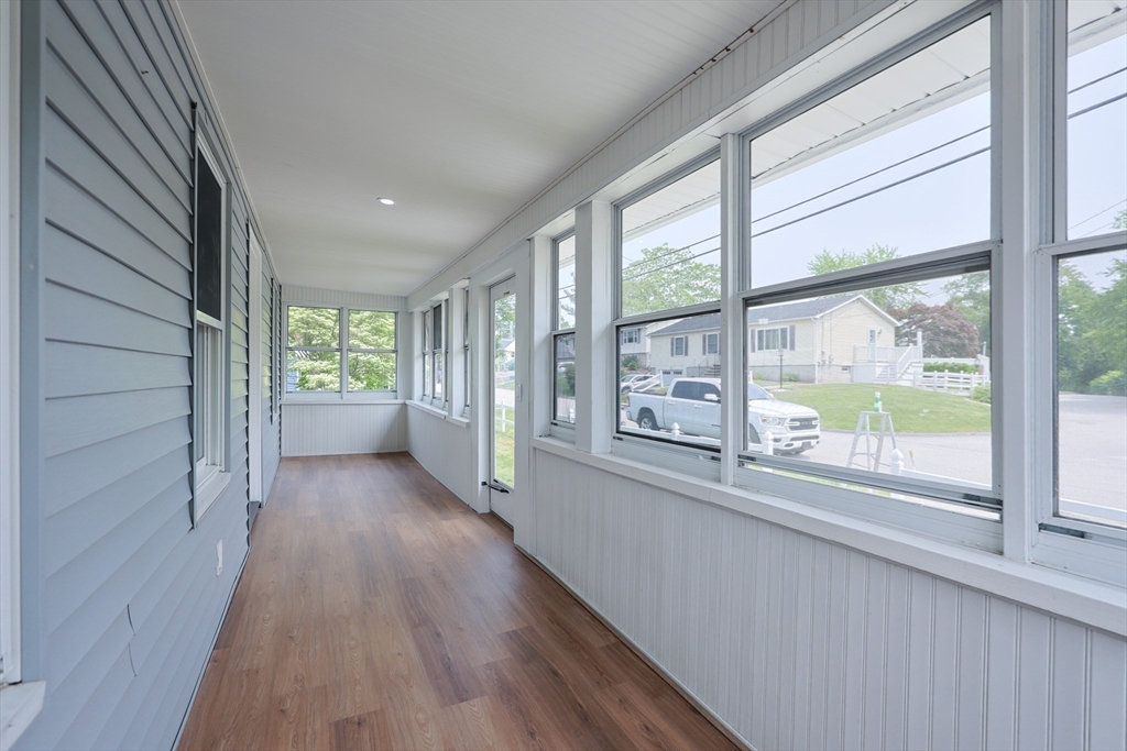 18 Beaumont Road Worcester, MA 01604 - Photo 8 of 40 Gallery Image 8