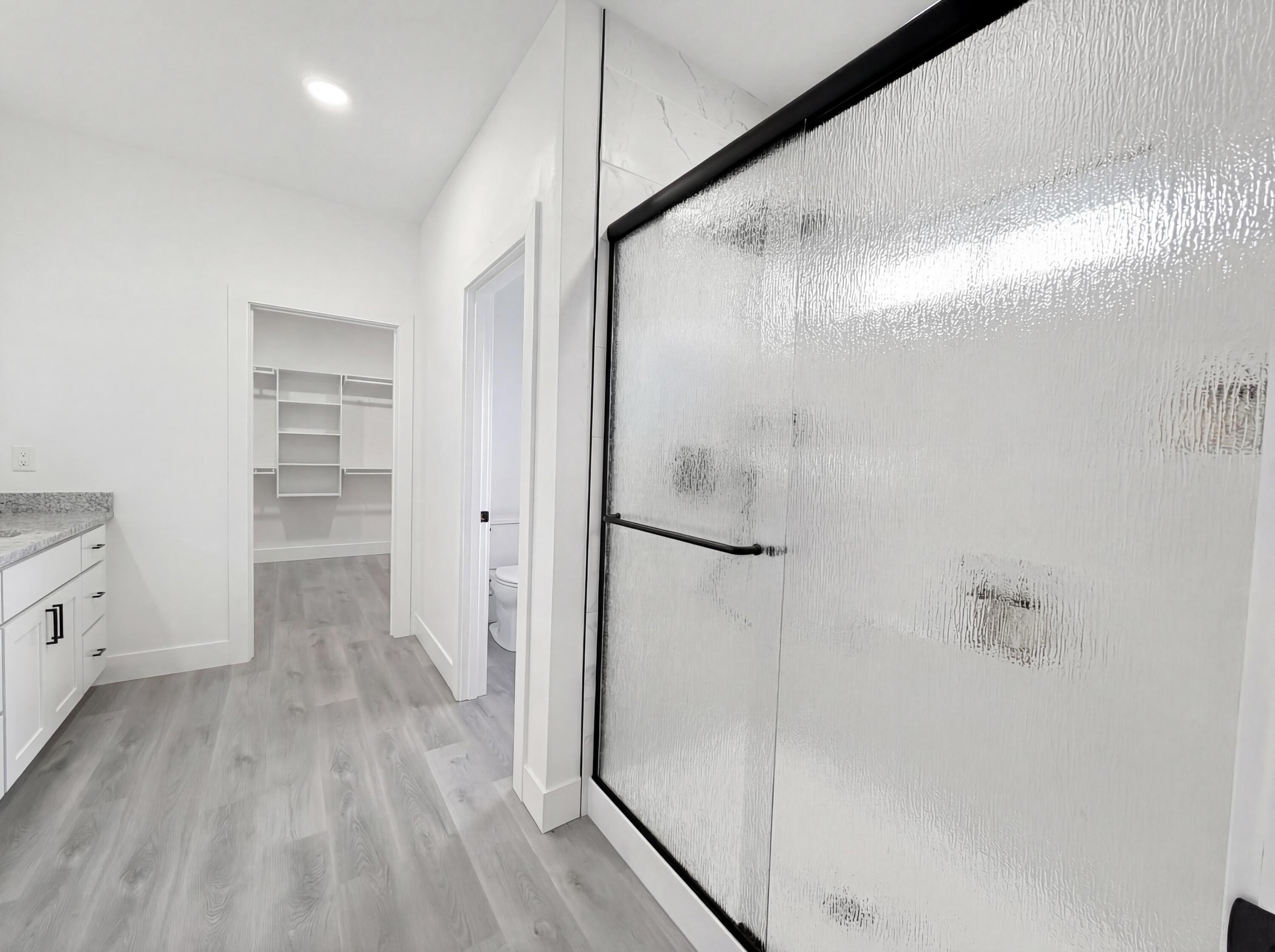 465 Arnos Street Talent, OR 97540 - Photo 12 of 30