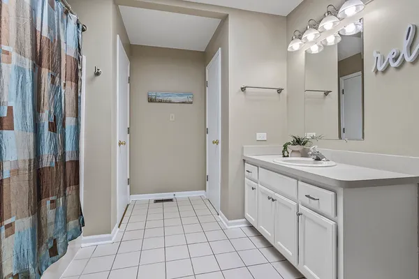 $420,000 | 6903 Lewis & Clark Drive, Plainfield, IL 60586