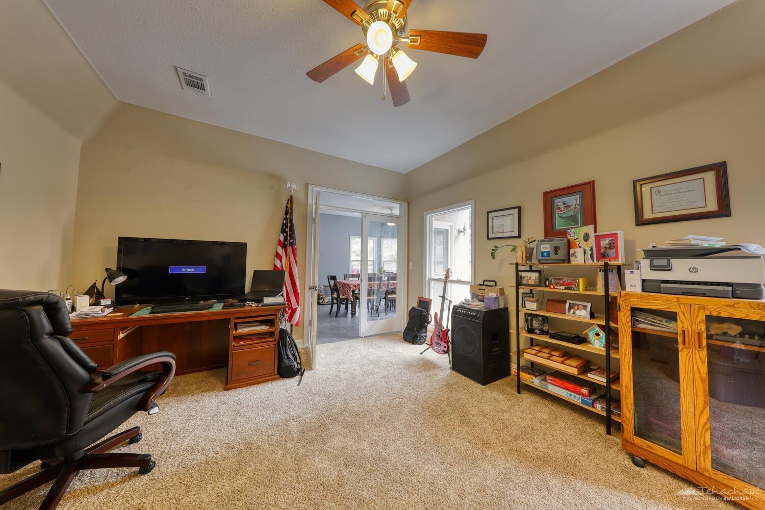 26250 Cumberland Road Tehachapi, CA 93561 - Photo 16 of 25 Gallery Image 16