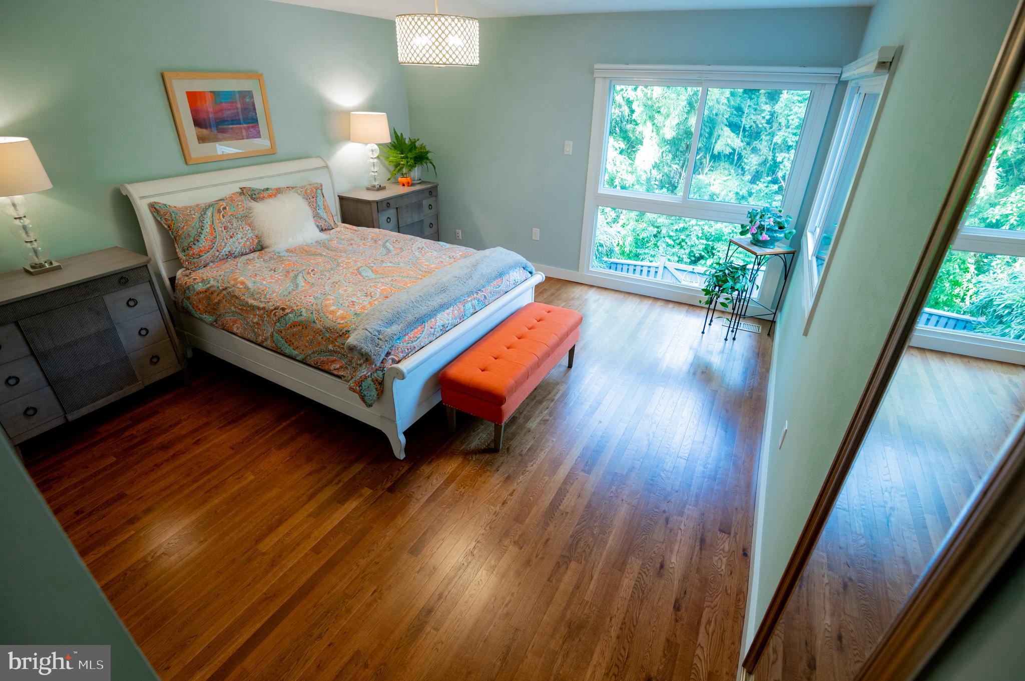 11340 Links Drive Reston, VA 20190 - Photo 16 of 33 Owner's Suite