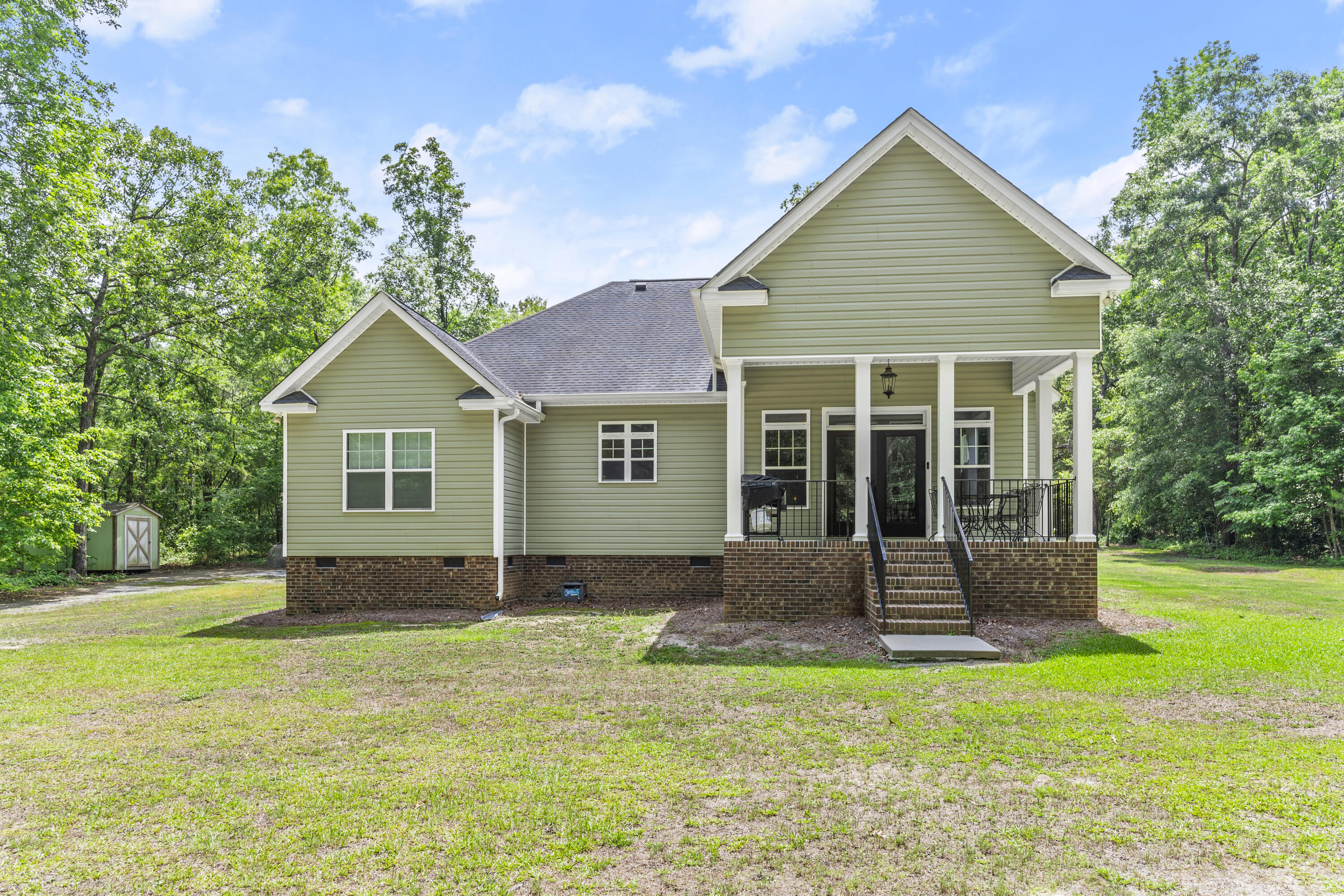 357 Edgewood Drive St. Matthews, SC 29135 - Photo 3 of 32 DSC09486