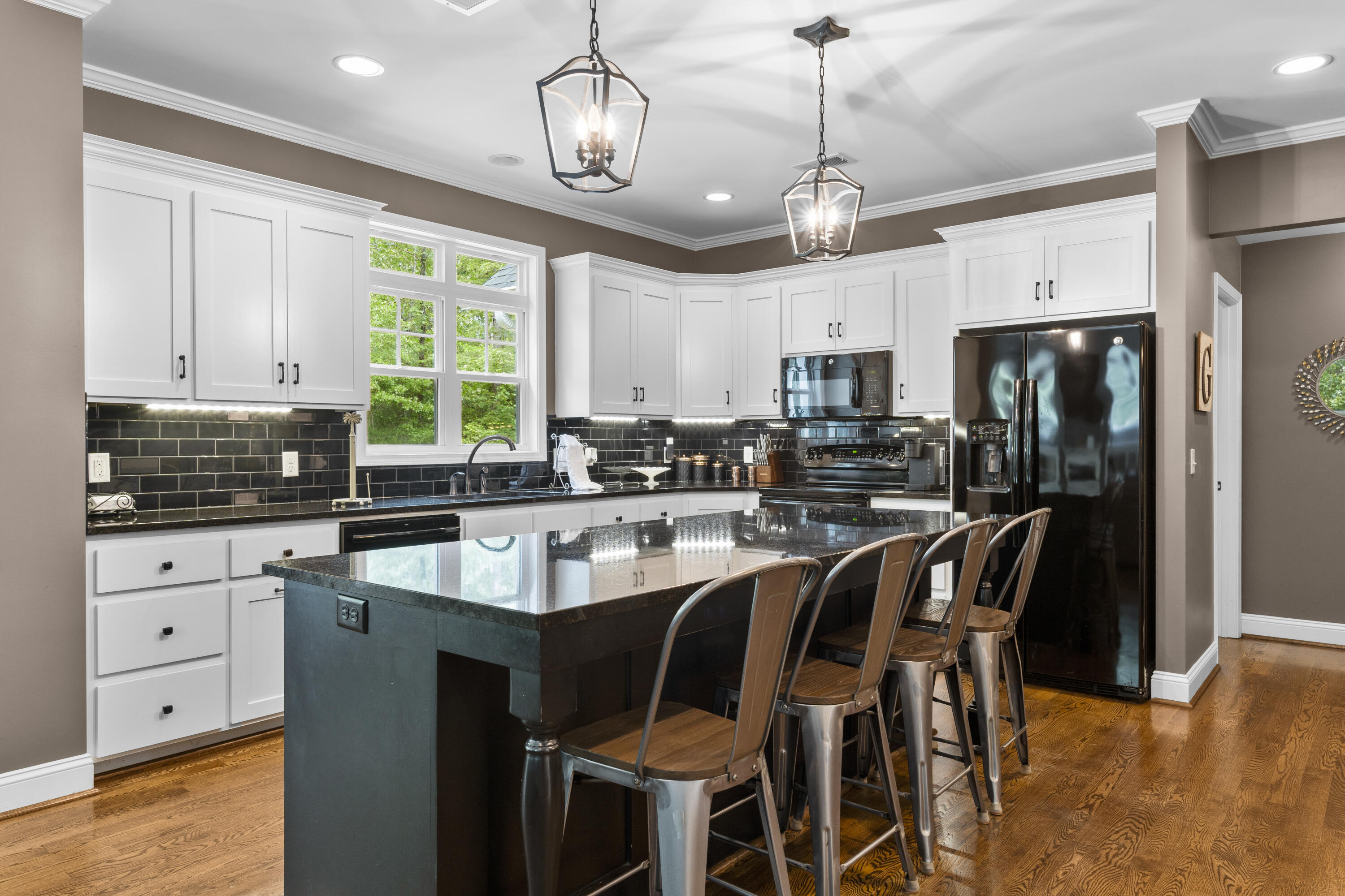 357 Edgewood Drive St. Matthews, SC 29135 - Photo 10 of 32 DSC09551