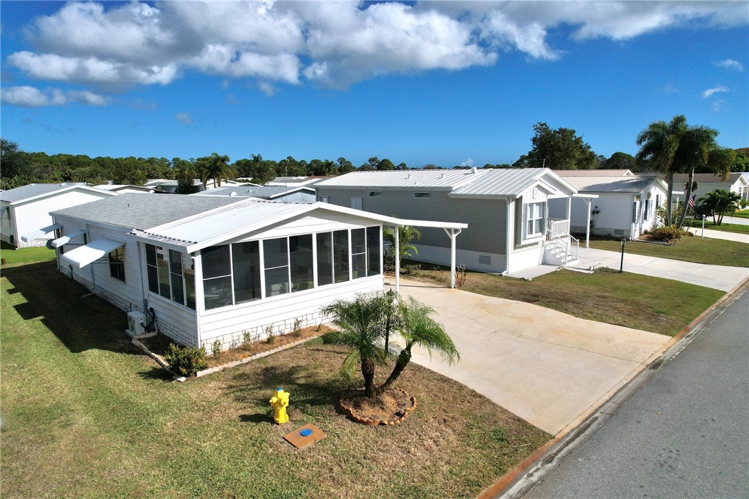 818 Tamarind Circle Sebastian, FL 32976 - Photo 1 of 31