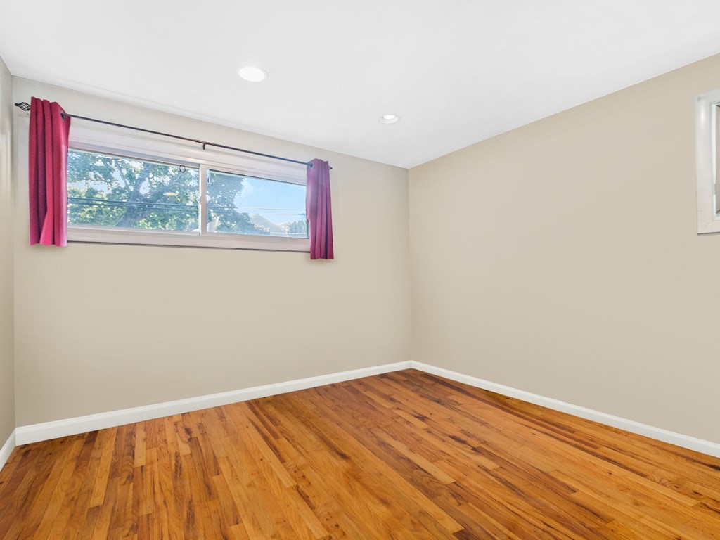 16 Ravenswood Road Waltham, MA 02451 - Photo 18 of 32 Gallery Image 18