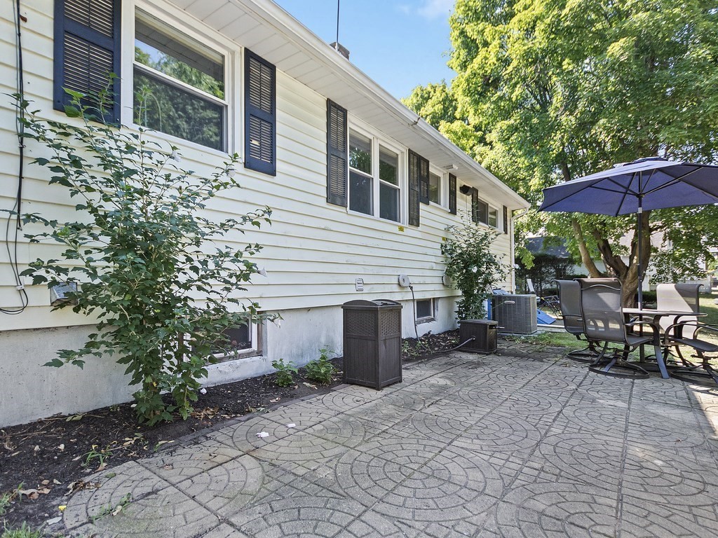 16 Ravenswood Road Waltham, MA 02451 - Photo 24 of 32 Gallery Image 24