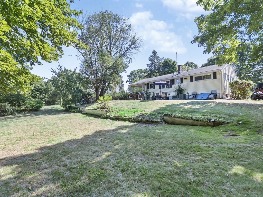 16 Ravenswood Road Waltham, MA 02451 - Photo 27 of 32 Gallery Image 27