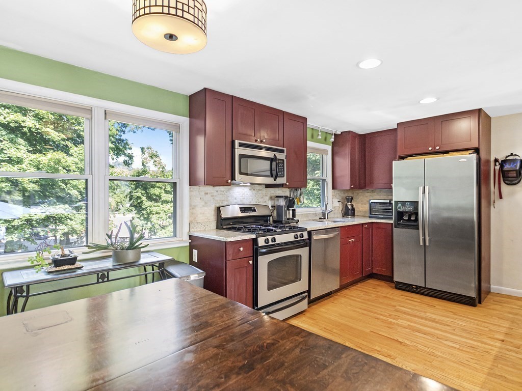 16 Ravenswood Road Waltham, MA 02451 - Photo 3 of 32 Gallery Image 3