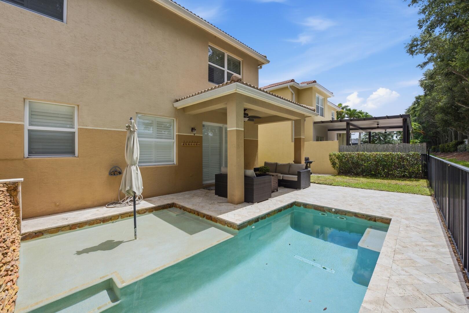 7850 Red Mahogany Road Boynton Beach, FL 33437 - Photo 14 of 40 Custom Pool