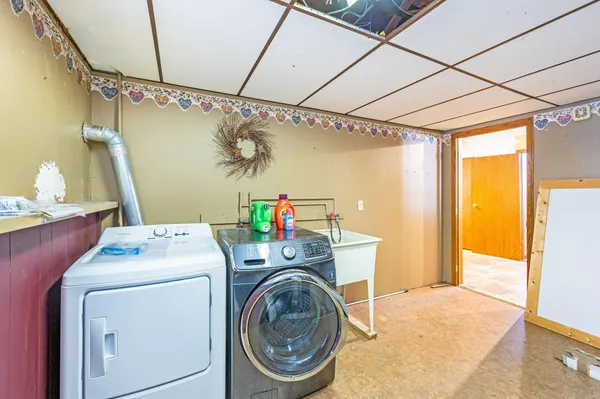 $215,000 | 225 South 7th Avenue East, Unit E, Truman, MN 56088