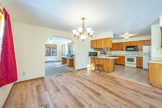 $225,000 | 225 South 7th Avenue East, Unit E, Truman, MN 56088