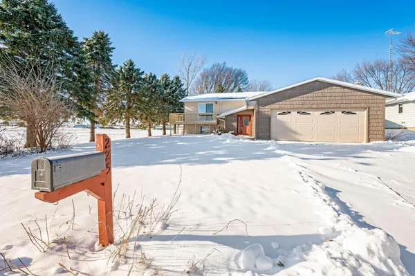 $215,000 | 225 South 7th Avenue East, Unit E, Truman, MN 56088