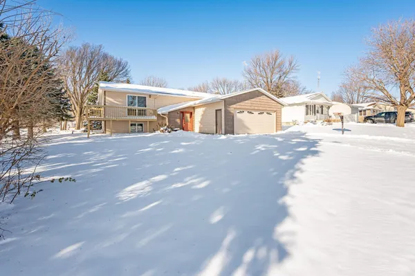 $215,000 | 225 South 7th Avenue East, Unit E, Truman, MN 56088