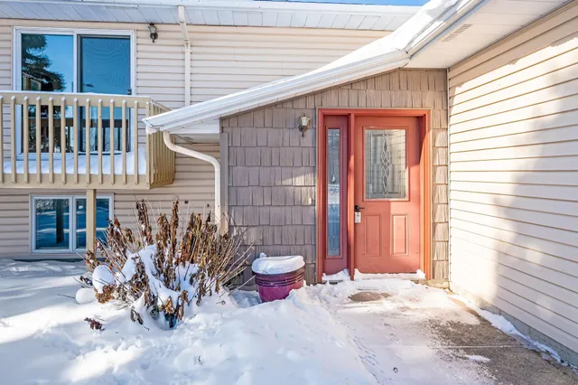 $225,000 | 225 South 7th Avenue East, Unit E, Truman, MN 56088