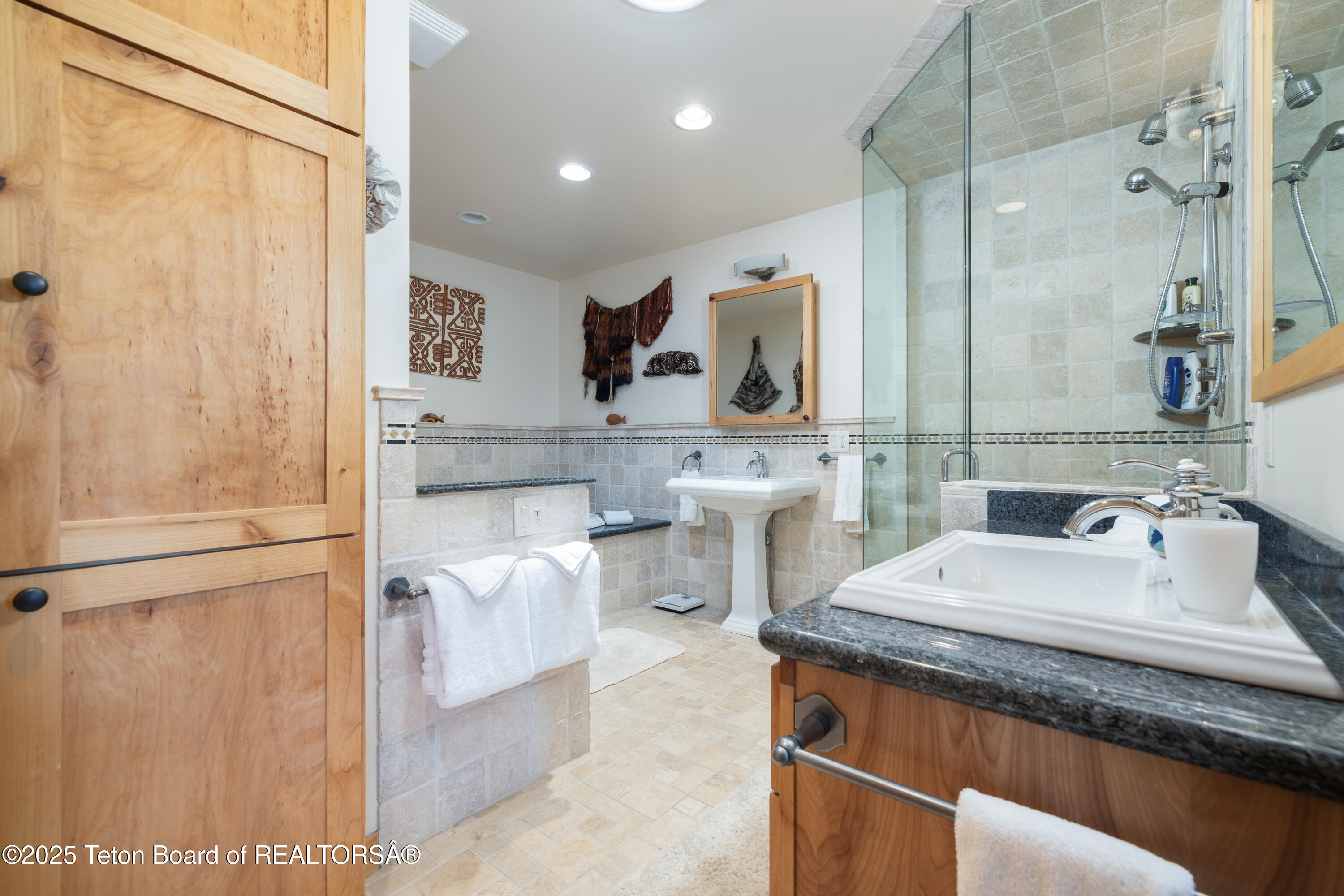 8225 North Spring Gulch Road Jackson, WY 83001 - Photo 18 of 38 Primary Bath