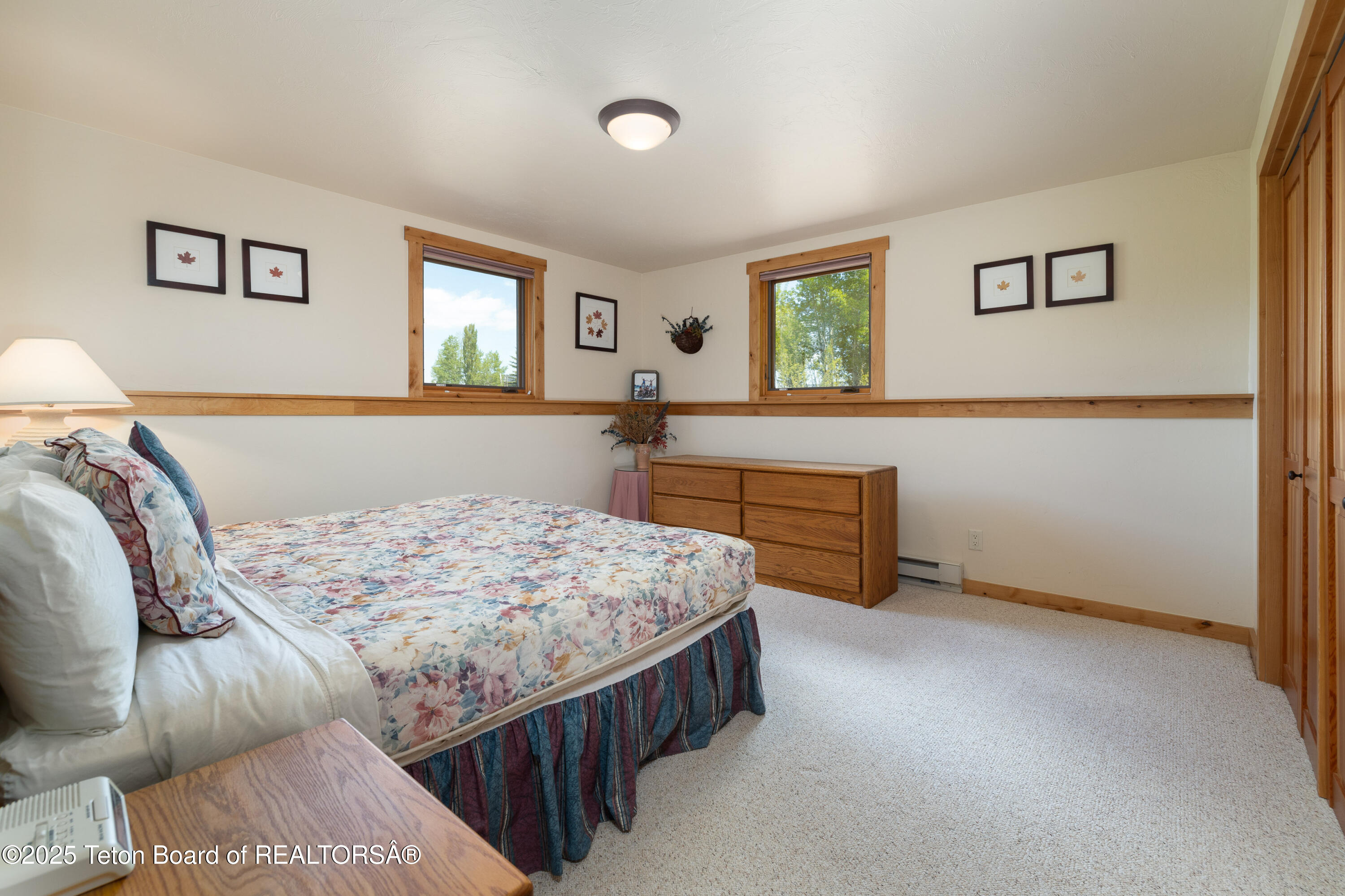 8225 North Spring Gulch Road Jackson, WY 83001 - Photo 23 of 38 Guest Room 2