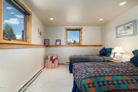 $3,500,000 | 8225 North Spring Gulch Road, Jackson, WY 83001