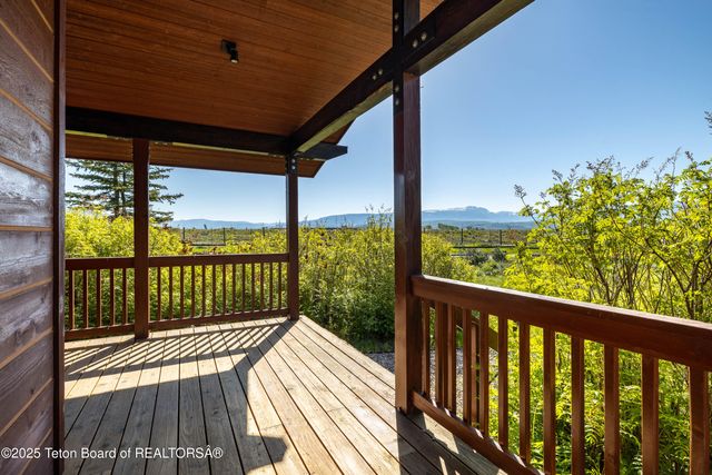 $3,500,000 | 8225 North Spring Gulch Road, Jackson, WY 83001