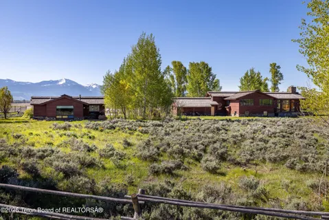 $3,500,000 | 8225 North Spring Gulch Road, Jackson, WY 83001