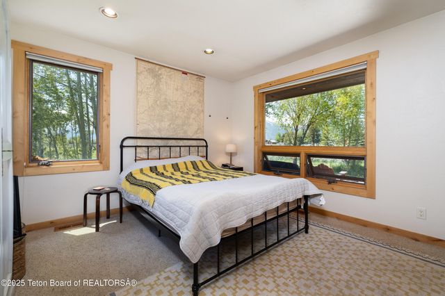 $3,500,000 | 8225 North Spring Gulch Road, Jackson, WY 83001