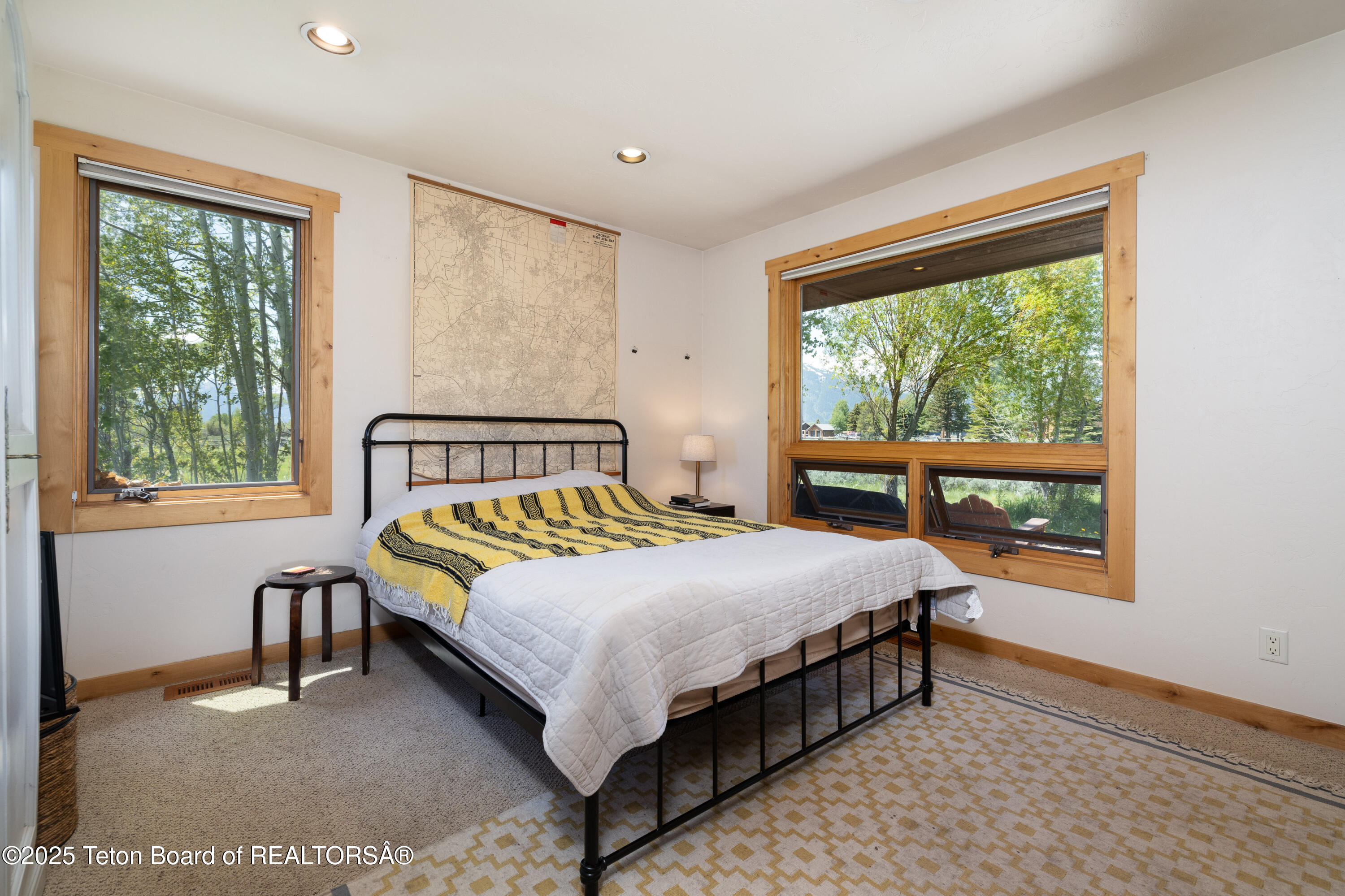 8225 North Spring Gulch Road Jackson, WY 83001 - Photo 36 of 38 Guest House Bedroom 1