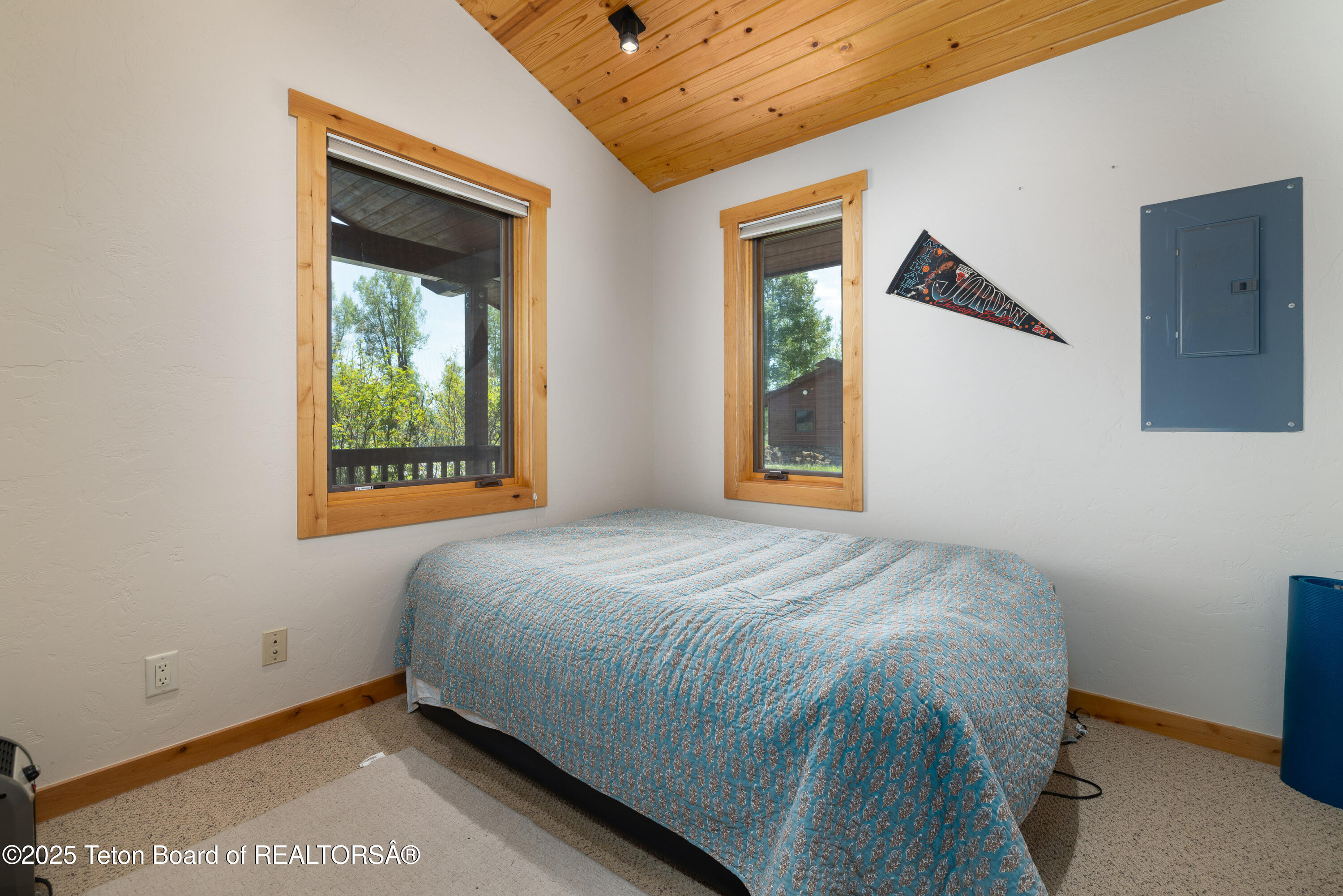 8225 North Spring Gulch Road Jackson, WY 83001 - Photo 37 of 38 Guest House Bedroom 2