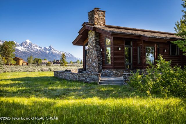 $3,500,000 | 8225 North Spring Gulch Road, Jackson, WY 83001