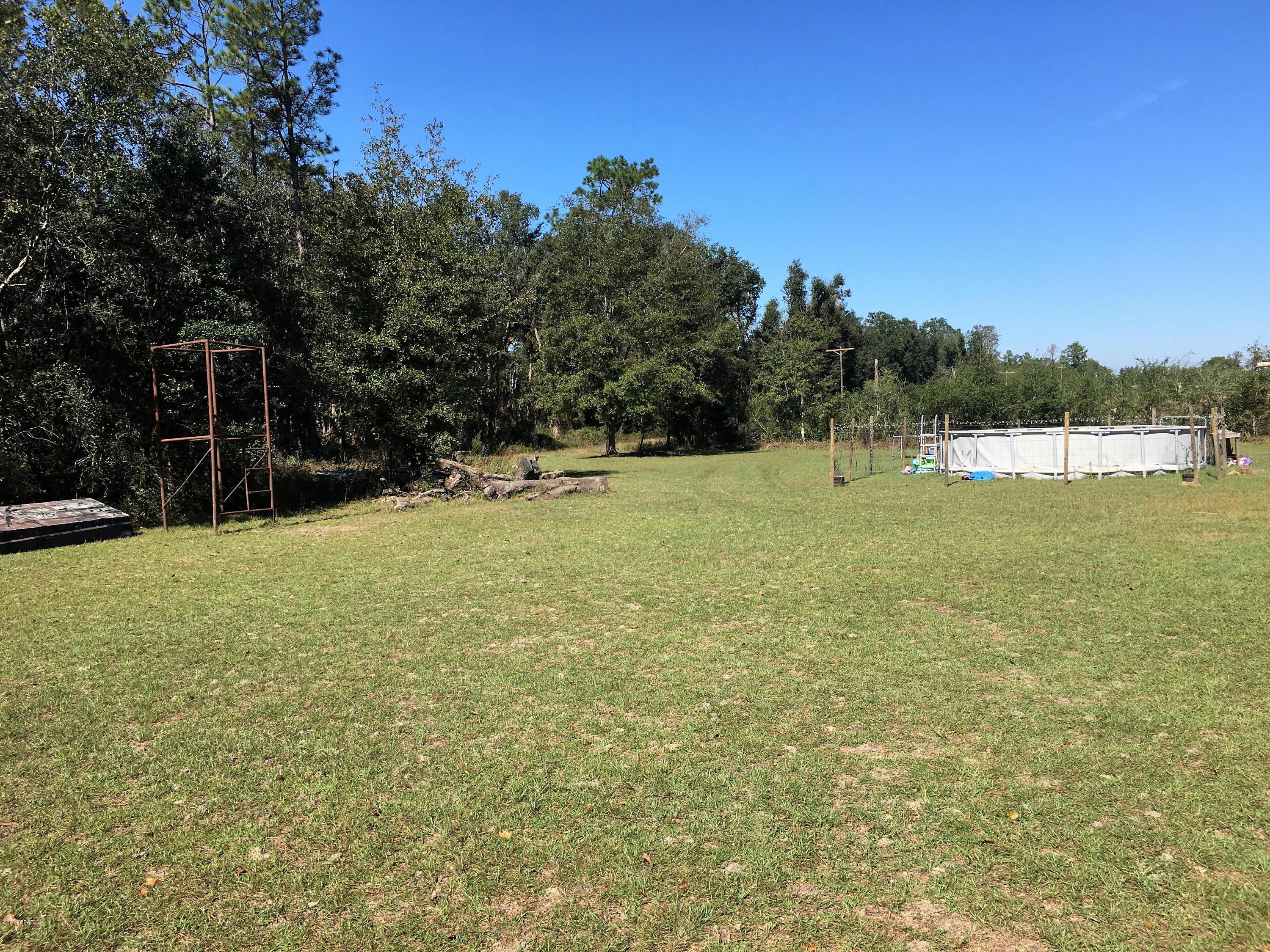 5645 Banner Road Malone, FL 32445 - Photo 9 of 33
