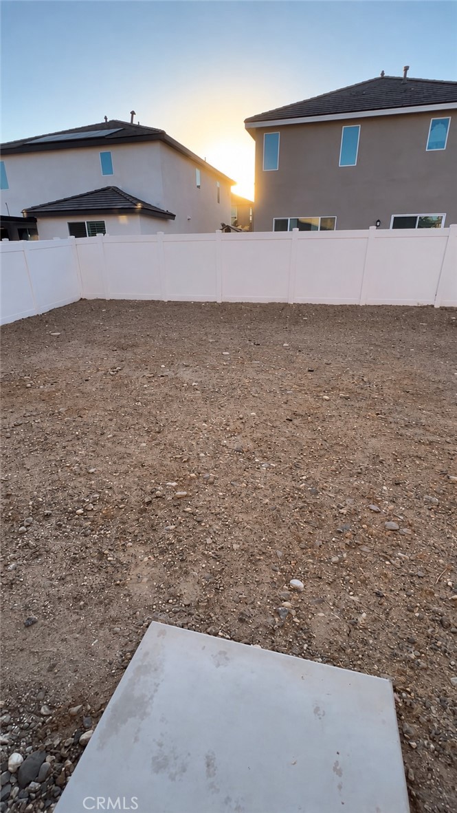 2511 Gunner Ridge Way Rialto, CA 92377 - Photo 13 of 13 Backyard