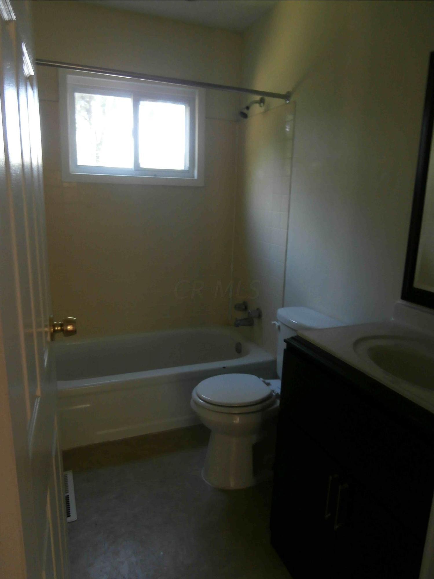 5349 Paladim Road Columbus, OH 43232 - Photo 5 of 5 Gallery Image 5