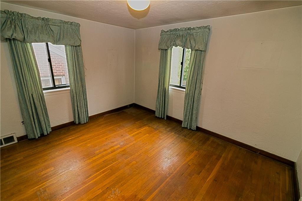 2837 Spring Street Pittsburgh, PA 15210 - Photo 8 of 12 master bedroom with nice size closet.