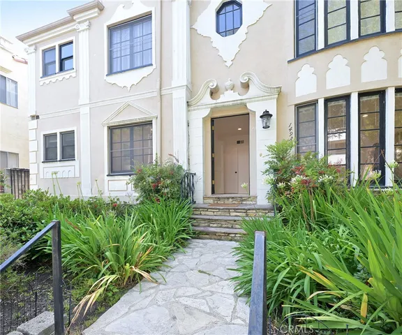 $3,500 | 149 South Crescent Drive, Unit 149A, Beverly Hills, CA 90212