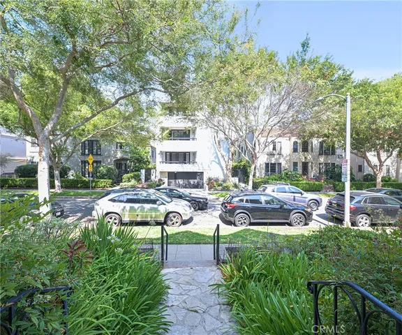 $3,500 | 149 South Crescent Drive, Unit 149A, Beverly Hills, CA 90212