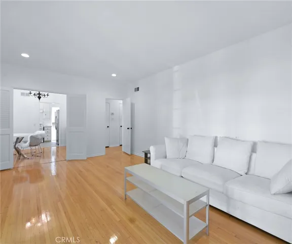 $3,500 | 149 South Crescent Drive, Unit 149A, Beverly Hills, CA 90212