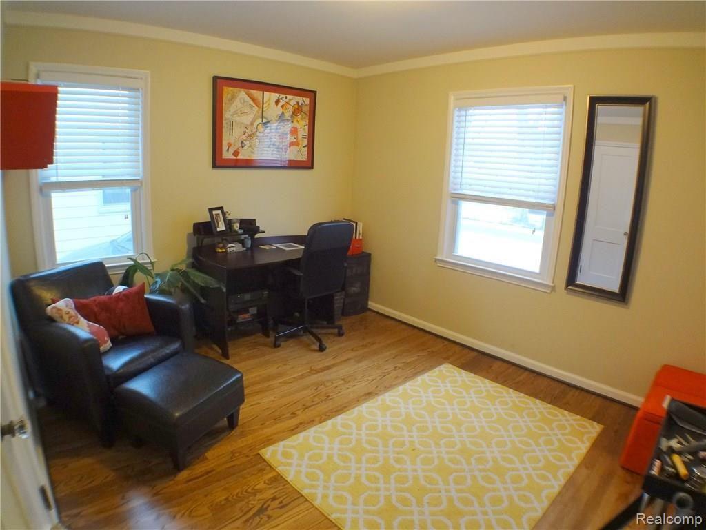 929 Cambridge Road Berkley, MI 48072 - Photo 14 of 18