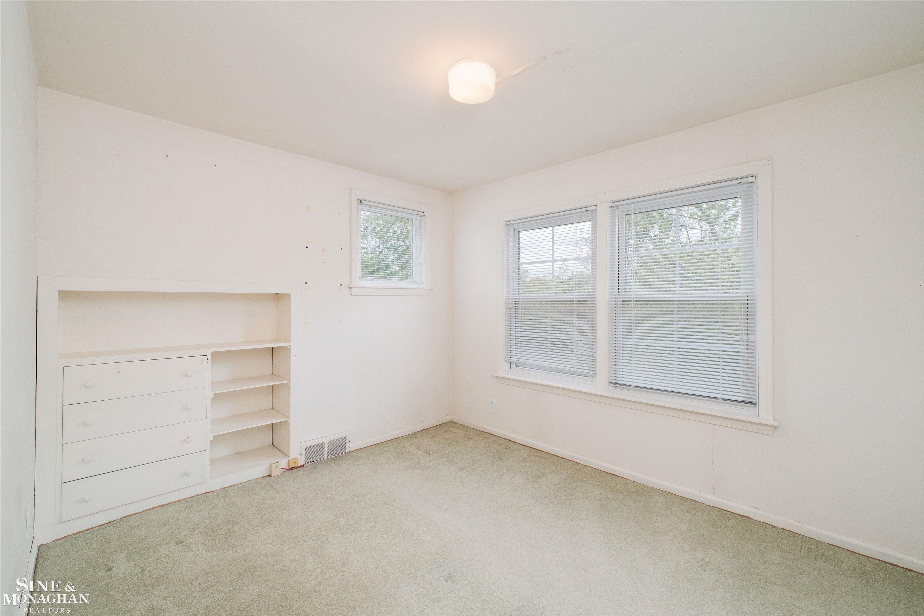1726 Hawthorne Road Grosse Pointe Woods, MI 48236 - Photo 25 of 44