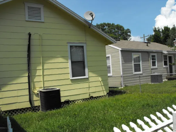 $1,995 | 5324 Fremont Street, Jacksonville, FL 32210