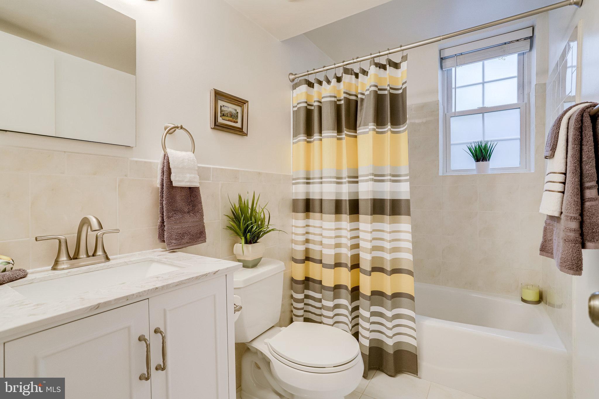 22 South Old Glebe Road, Unit 7D Arlington, VA 22204 - Photo 20 of 31 Updated Bath