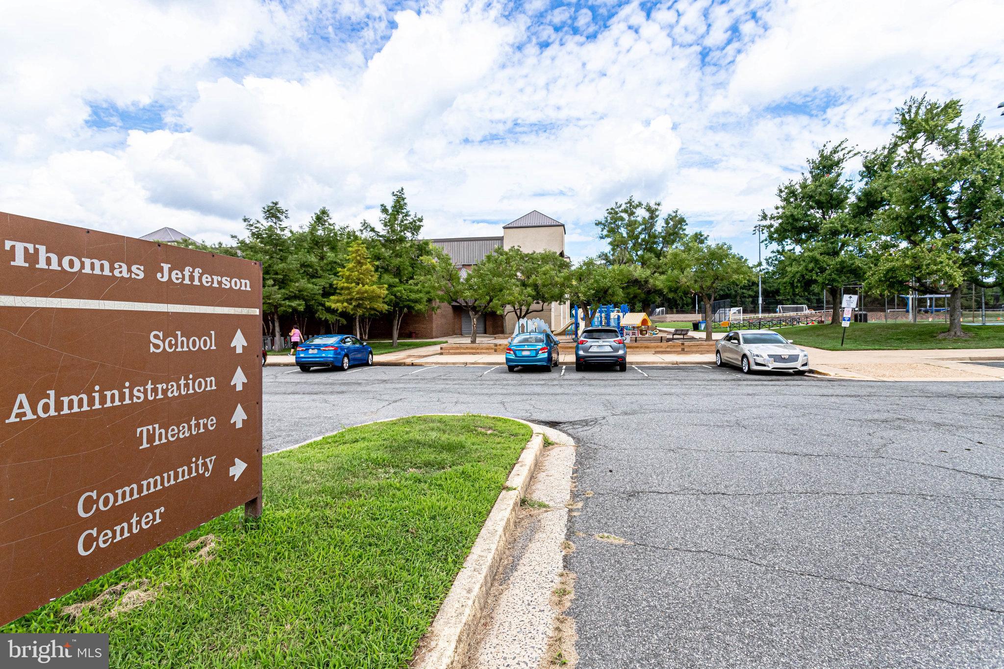 22 South Old Glebe Road, Unit 7D Arlington, VA 22204 - Photo 29 of 31 Popular Thomas Jefferson Community Center nextdoor
